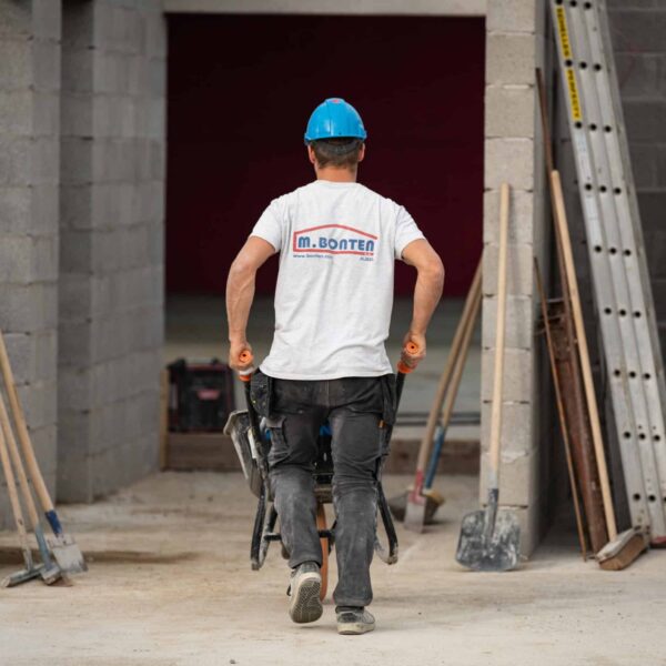 Maçon-ouvrier-construction